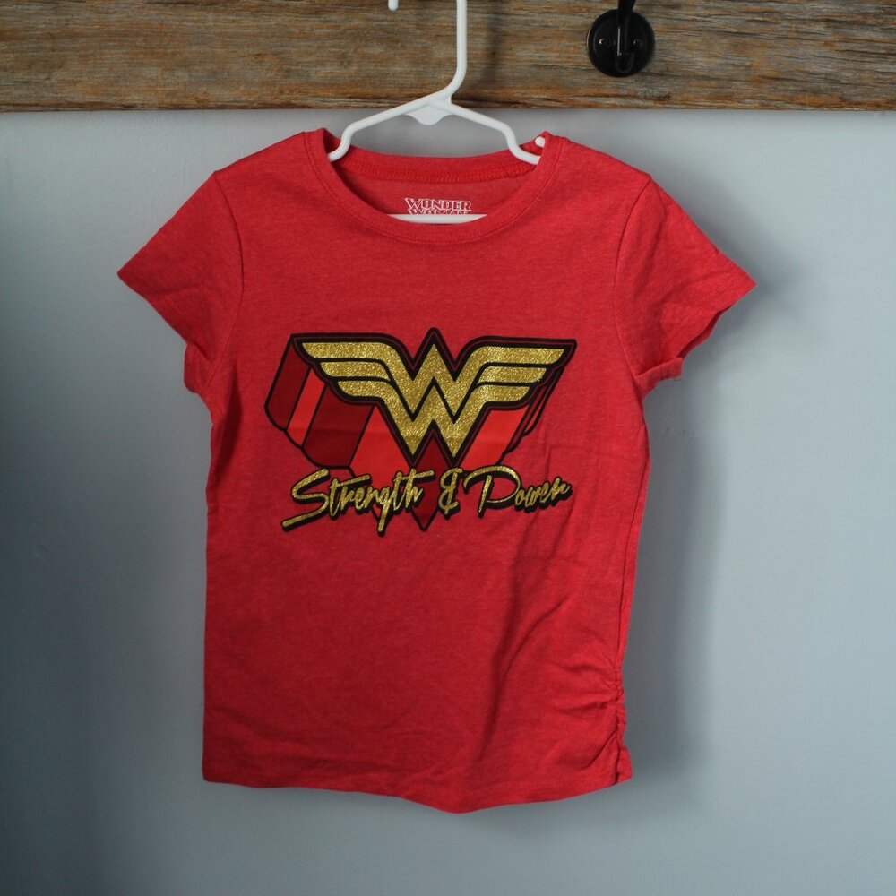 Wonder Woman Size M 7/8 Tshirt Gold Glitter
